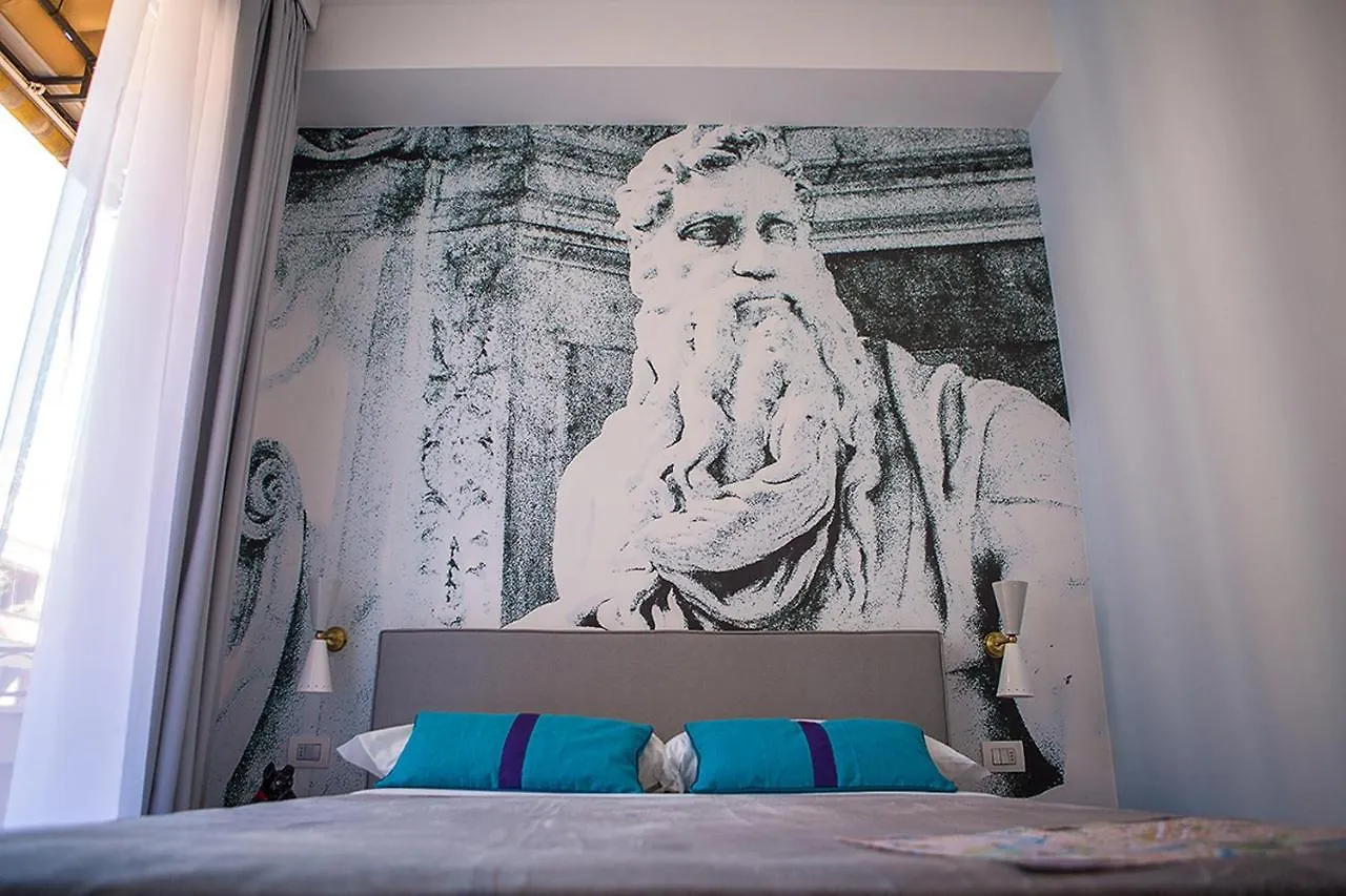 Milizie 76 Gallery Rom 2*,  Italien